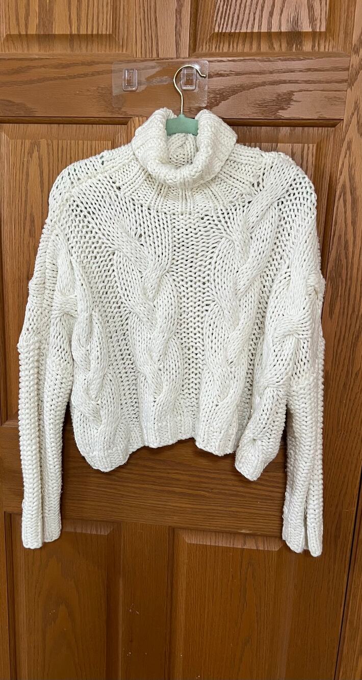 Cream White Chunky Cable Knit Turtleneck Sweater Cropped Cozy